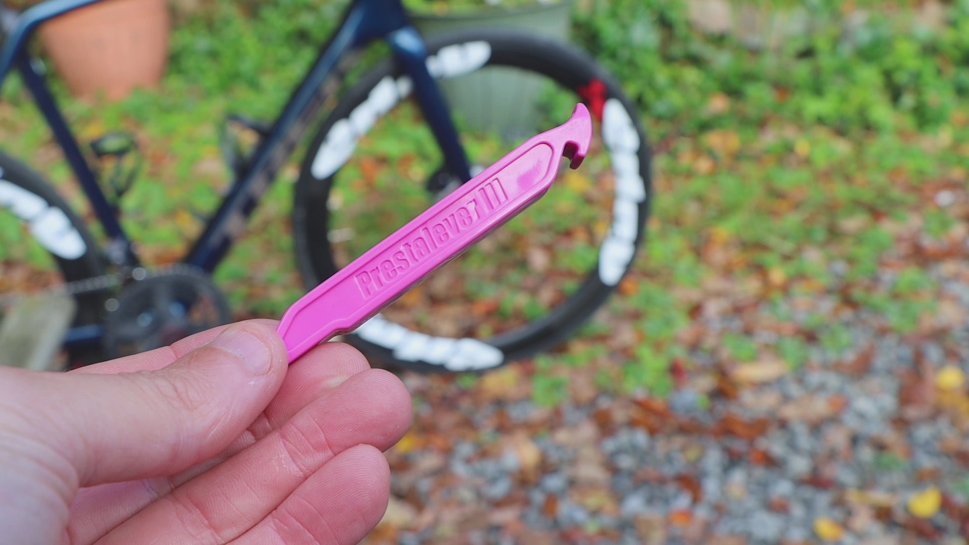 Prestalever GO - 5 tools-in-one - Multi-tool Tire Lever